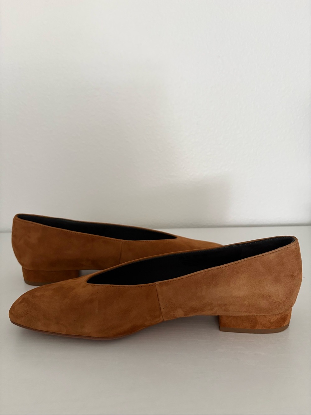 NWOT- Franco Sarto Suede Flats in Camel Brown - Picture 6 of 10